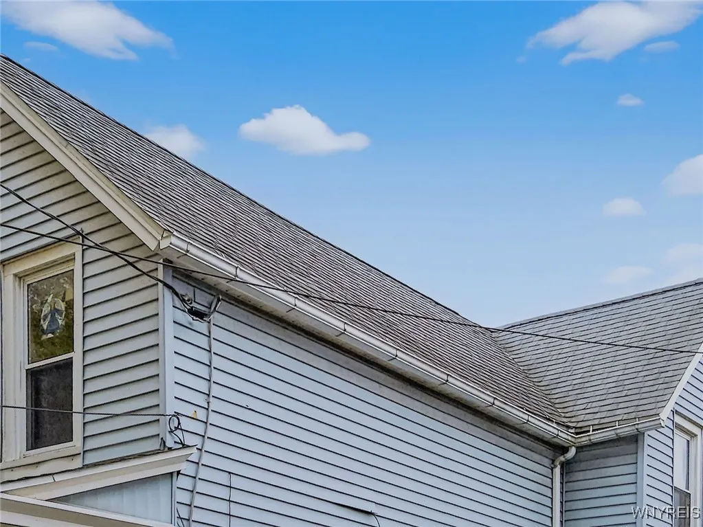 Roof approx 7 years old