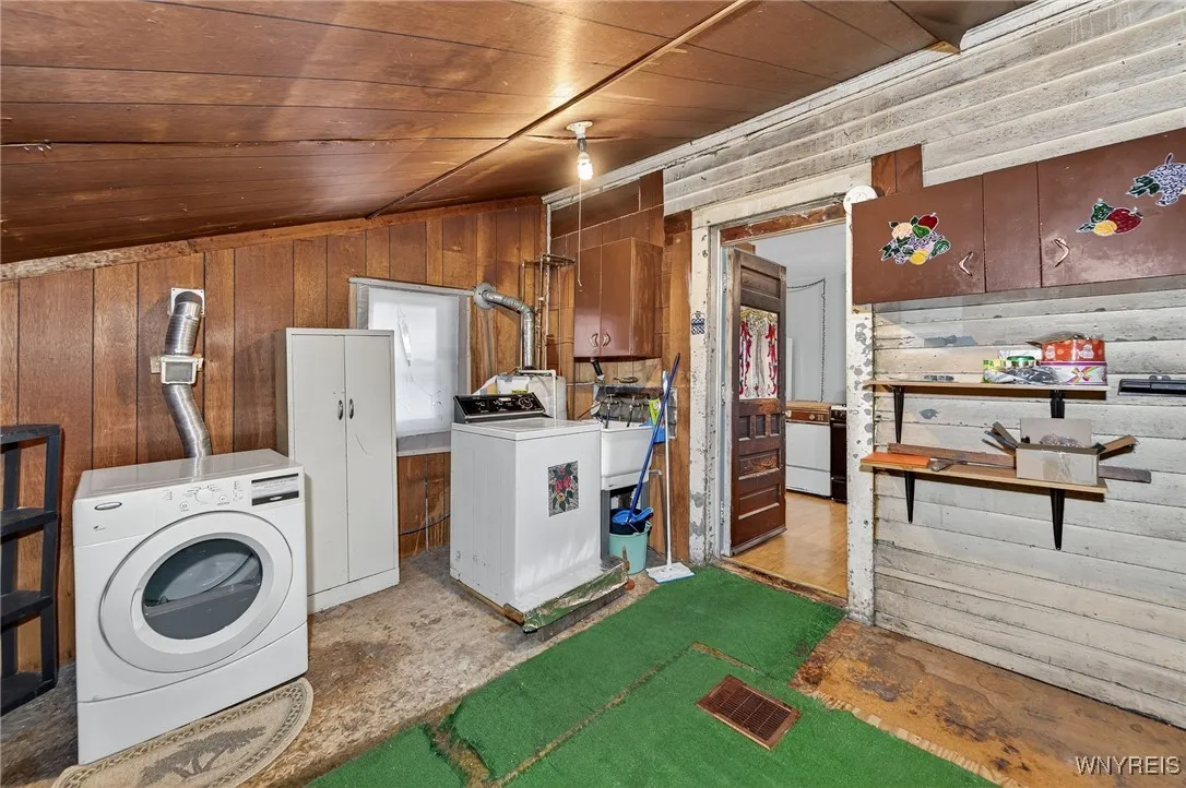 Laundry Room off Kitchen