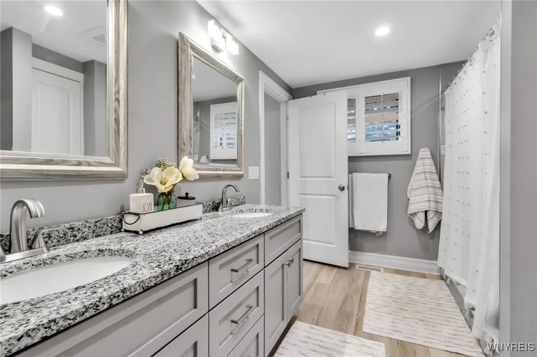 160 High Park Blvd, Amherst, New York 14226, Amherst, New York 14226, 3 Bedrooms Bedrooms, 7 Rooms Rooms,2 BathroomsBathrooms,Residential,For Sale,160 High Park Blvd, Amherst, New York 14226,0,B1650249