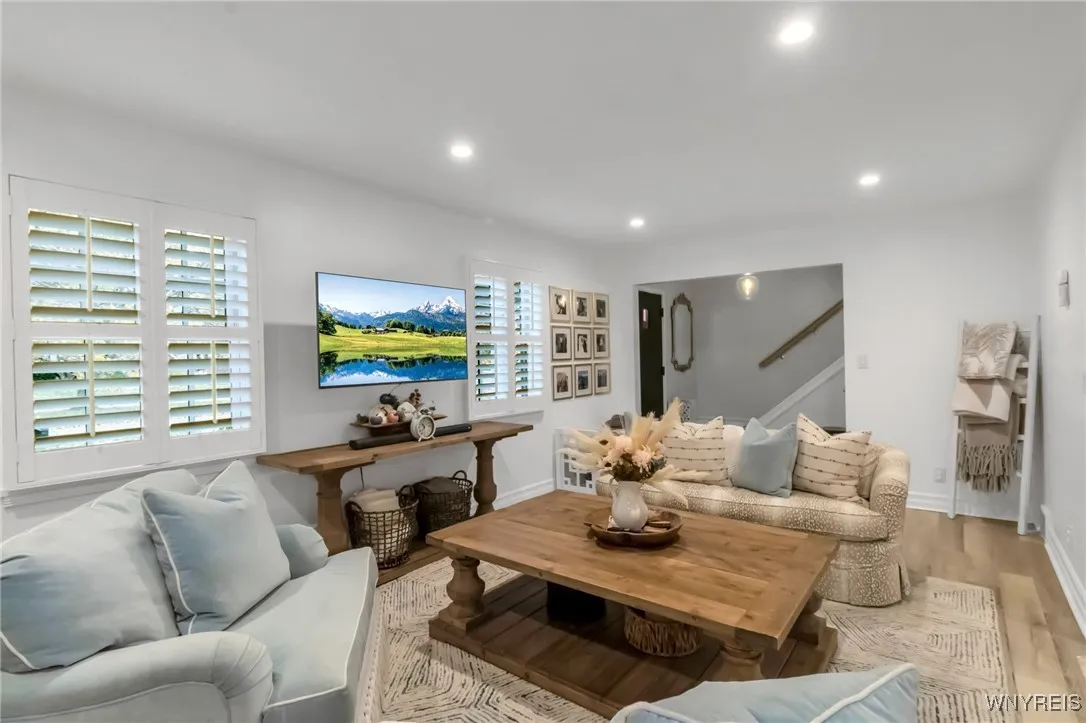 160 High Park Blvd, Amherst, New York 14226, Amherst, New York 14226, 3 Bedrooms Bedrooms, 7 Rooms Rooms,2 BathroomsBathrooms,Residential,For Sale,160 High Park Blvd, Amherst, New York 14226,0,B1650249