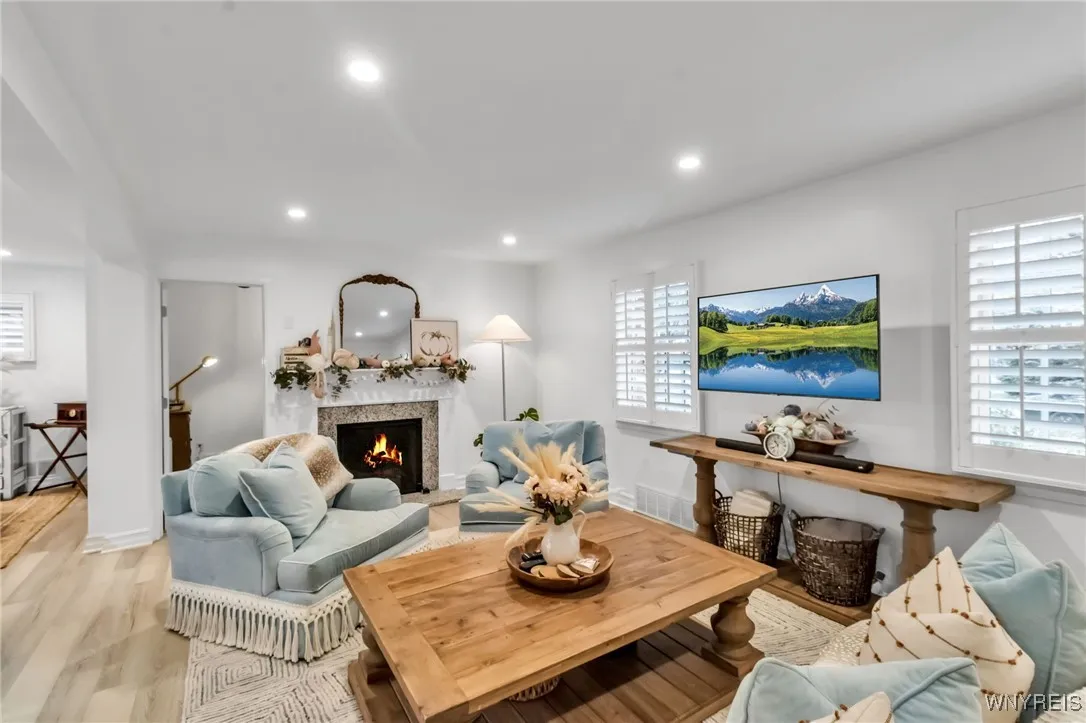 160 High Park Blvd, Amherst, New York 14226, Amherst, New York 14226, 3 Bedrooms Bedrooms, 7 Rooms Rooms,2 BathroomsBathrooms,Residential,For Sale,160 High Park Blvd, Amherst, New York 14226,0,B1650249