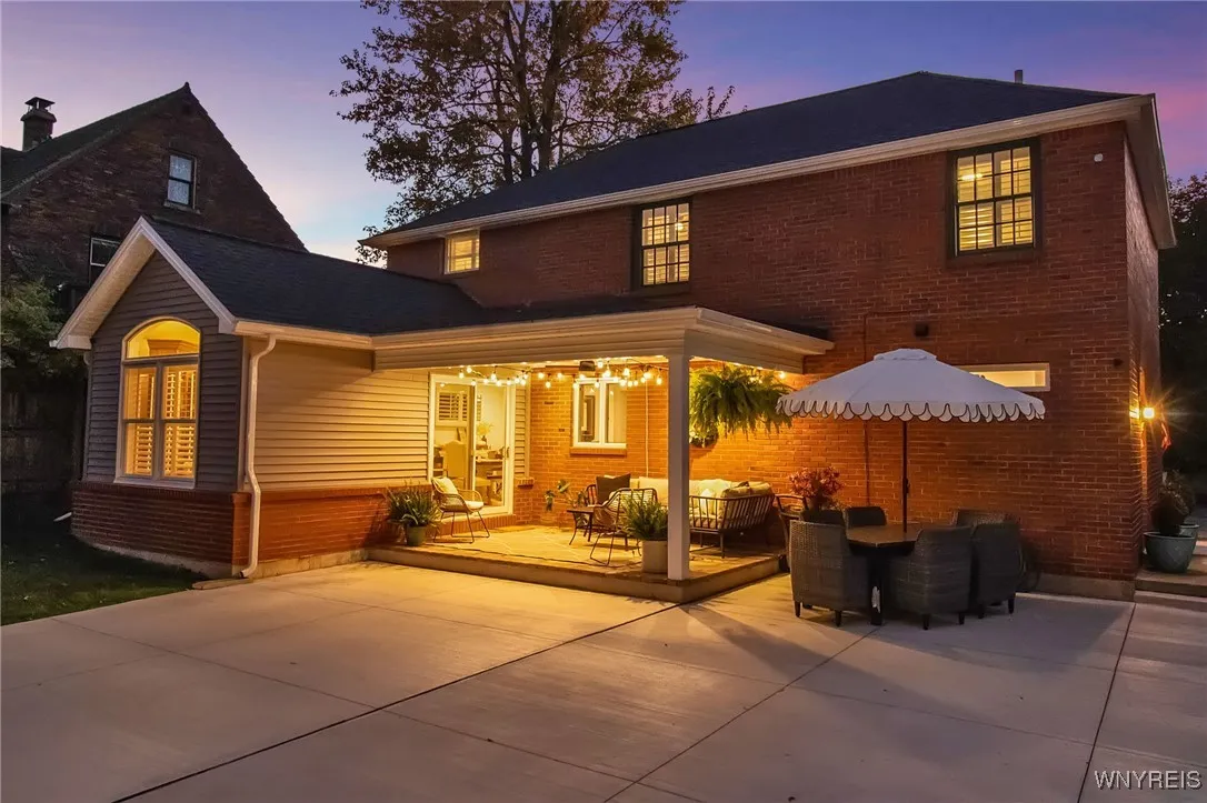 160 High Park Blvd, Amherst, New York 14226, Amherst, New York 14226, 3 Bedrooms Bedrooms, 7 Rooms Rooms,2 BathroomsBathrooms,Residential,For Sale,160 High Park Blvd, Amherst, New York 14226,0,B1650249