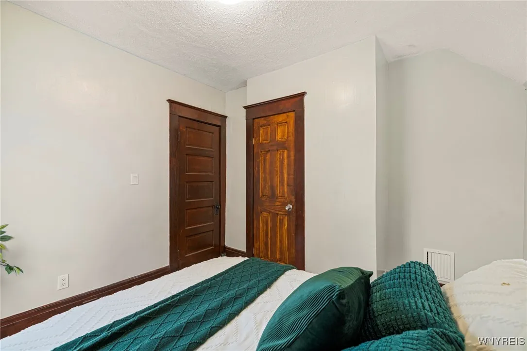 46 Benson Avenue, West Seneca, New York 14224, West Seneca, New York 14224, 4 Bedrooms Bedrooms, 8 Rooms Rooms,2 BathroomsBathrooms,Residential,For Sale,46 Benson Avenue, West Seneca, New York 14224,0,B1650272