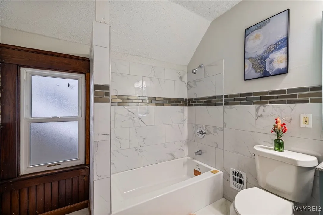 46 Benson Avenue, West Seneca, New York 14224, West Seneca, New York 14224, 4 Bedrooms Bedrooms, 8 Rooms Rooms,2 BathroomsBathrooms,Residential,For Sale,46 Benson Avenue, West Seneca, New York 14224,0,B1650272