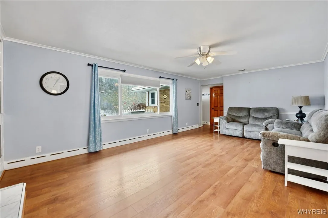 6630 Brookside Drive, Hamburg, New York 14075, Hamburg, New York 14075, 3 Bedrooms Bedrooms, 8 Rooms Rooms,3 BathroomsBathrooms,Residential,For Sale,6630 Brookside Drive, Hamburg, New York 14075,0,B1650325