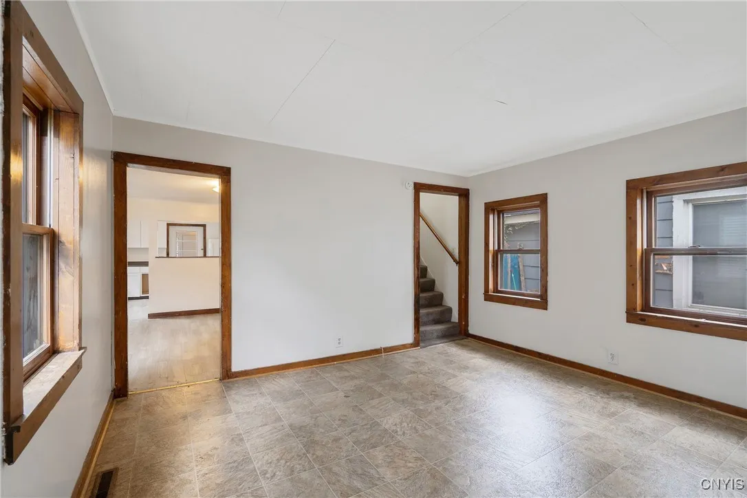 68 Ontario Street, Oswego, New York 13126, Oswego, New York 13126, 3 Bedrooms Bedrooms, 6 Rooms Rooms,1 BathroomBathrooms,Residential Lease,For Rent,68 Ontario Street, Oswego, New York 13126,0,S1650328