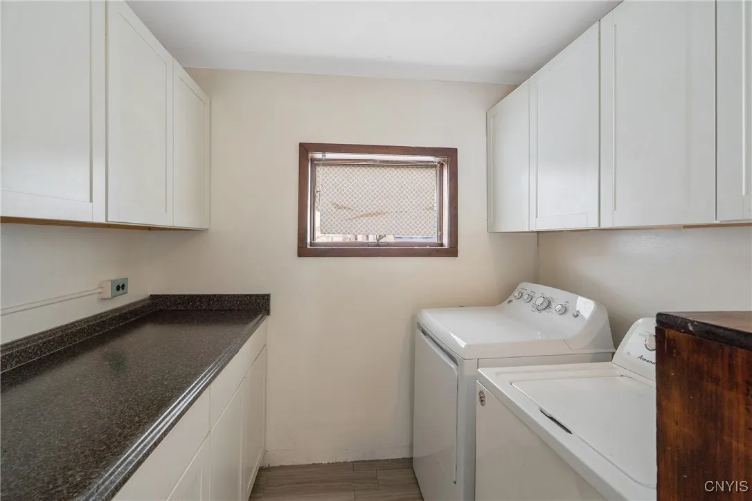 68 Ontario Street, Oswego, New York 13126, Oswego, New York 13126, 3 Bedrooms Bedrooms, 6 Rooms Rooms,1 BathroomBathrooms,Residential Lease,For Rent,68 Ontario Street, Oswego, New York 13126,0,S1650328