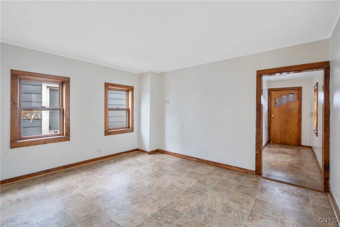 68 Ontario Street, Oswego, New York 13126, Oswego, New York 13126, 3 Bedrooms Bedrooms, 6 Rooms Rooms,1 BathroomBathrooms,Residential Lease,For Rent,68 Ontario Street, Oswego, New York 13126,0,S1650328