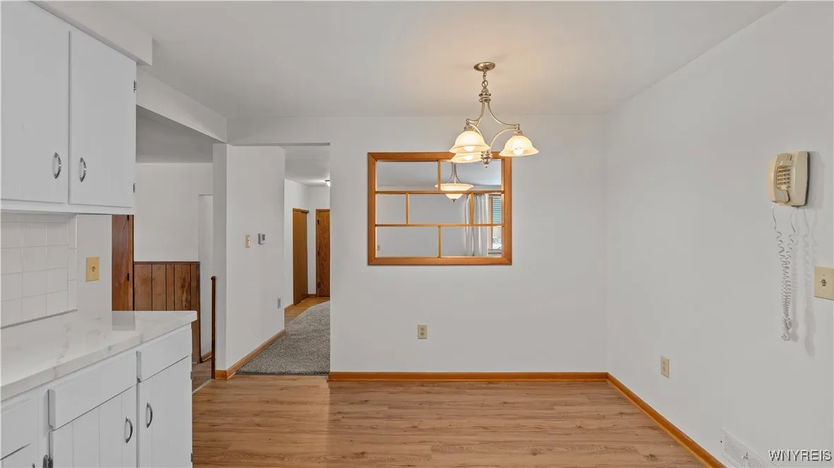 59 Cresthaven Drive, West Seneca, New York 14224, West Seneca, New York 14224, 3 Bedrooms Bedrooms, 8 Rooms Rooms,1 BathroomBathrooms,Residential,For Sale,59 Cresthaven Drive, West Seneca, New York 14224,0,B1650308