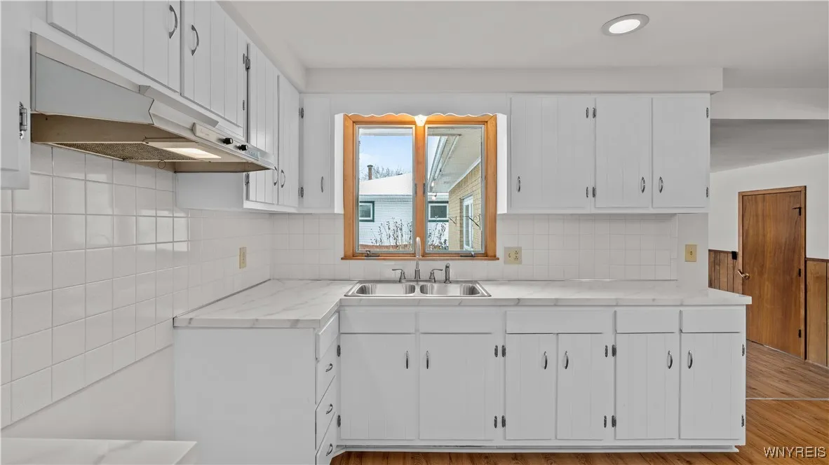 59 Cresthaven Drive, West Seneca, New York 14224, West Seneca, New York 14224, 3 Bedrooms Bedrooms, 8 Rooms Rooms,1 BathroomBathrooms,Residential,For Sale,59 Cresthaven Drive, West Seneca, New York 14224,0,B1650308