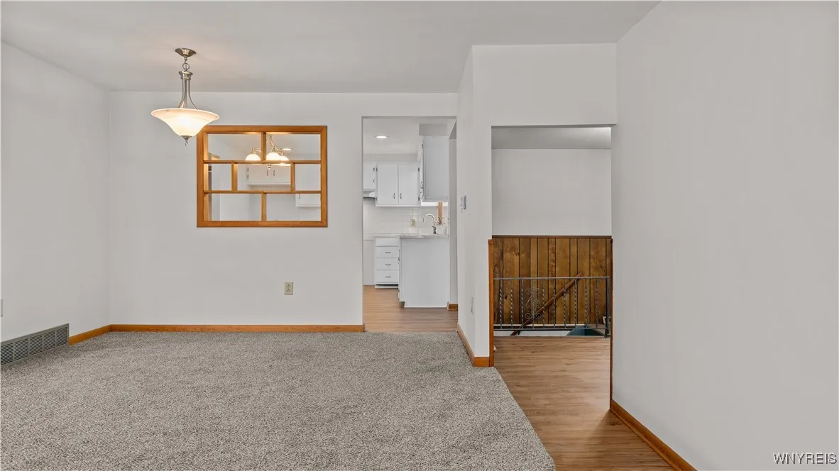 59 Cresthaven Drive, West Seneca, New York 14224, West Seneca, New York 14224, 3 Bedrooms Bedrooms, 8 Rooms Rooms,1 BathroomBathrooms,Residential,For Sale,59 Cresthaven Drive, West Seneca, New York 14224,0,B1650308