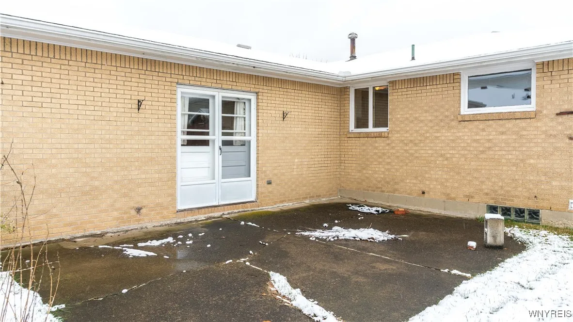 59 Cresthaven Drive, West Seneca, New York 14224, West Seneca, New York 14224, 3 Bedrooms Bedrooms, 8 Rooms Rooms,1 BathroomBathrooms,Residential,For Sale,59 Cresthaven Drive, West Seneca, New York 14224,0,B1650308