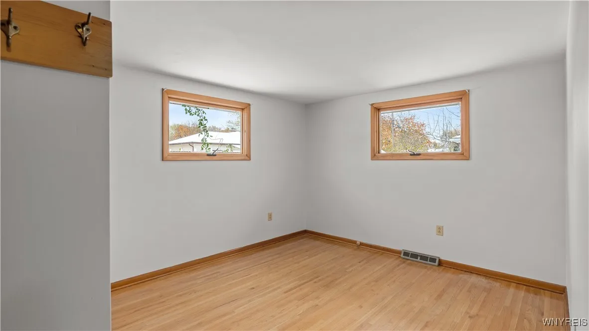 59 Cresthaven Drive, West Seneca, New York 14224, West Seneca, New York 14224, 3 Bedrooms Bedrooms, 8 Rooms Rooms,1 BathroomBathrooms,Residential,For Sale,59 Cresthaven Drive, West Seneca, New York 14224,0,B1650308