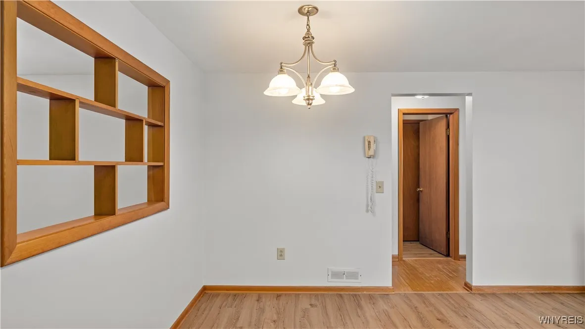 59 Cresthaven Drive, West Seneca, New York 14224, West Seneca, New York 14224, 3 Bedrooms Bedrooms, 8 Rooms Rooms,1 BathroomBathrooms,Residential,For Sale,59 Cresthaven Drive, West Seneca, New York 14224,0,B1650308