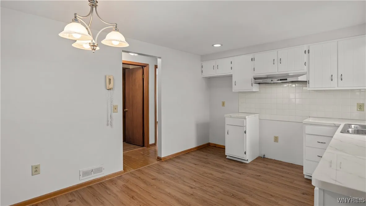 59 Cresthaven Drive, West Seneca, New York 14224, West Seneca, New York 14224, 3 Bedrooms Bedrooms, 8 Rooms Rooms,1 BathroomBathrooms,Residential,For Sale,59 Cresthaven Drive, West Seneca, New York 14224,0,B1650308