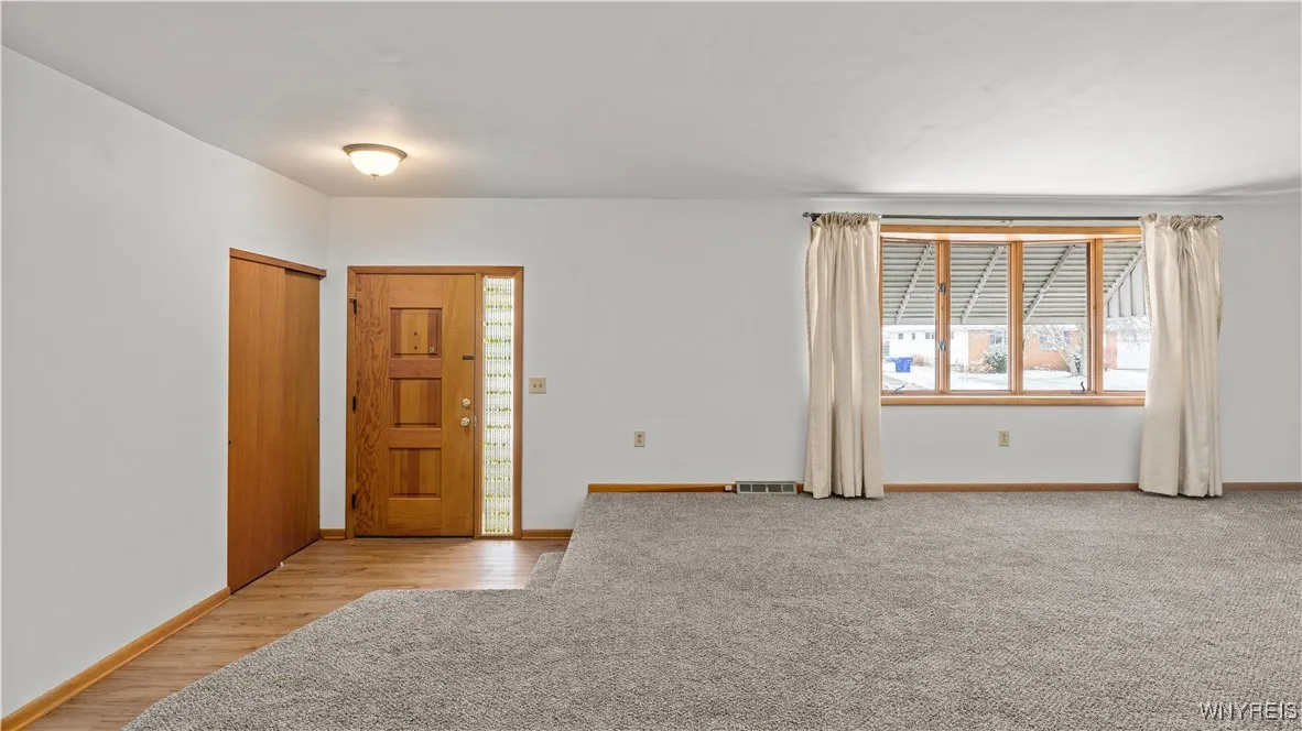 59 Cresthaven Drive, West Seneca, New York 14224, West Seneca, New York 14224, 3 Bedrooms Bedrooms, 8 Rooms Rooms,1 BathroomBathrooms,Residential,For Sale,59 Cresthaven Drive, West Seneca, New York 14224,0,B1650308