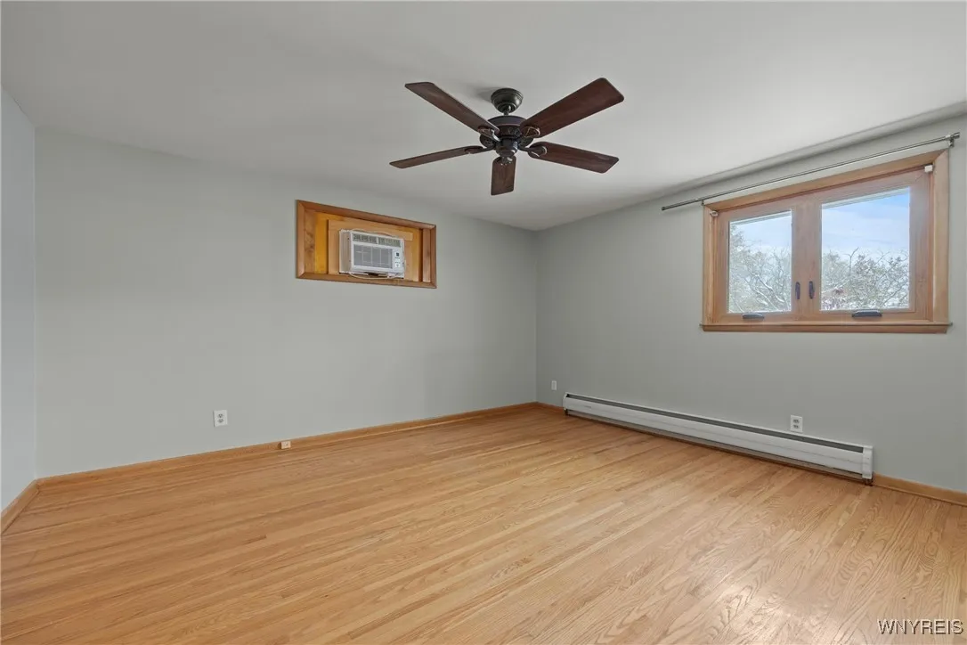 162 Red Oak Drive, Amherst, New York 14221, Amherst, New York 14221, 3 Bedrooms Bedrooms, 5 Rooms Rooms,1 BathroomBathrooms,Residential,For Sale,162 Red Oak Drive, Amherst, New York 14221,0,B1650320