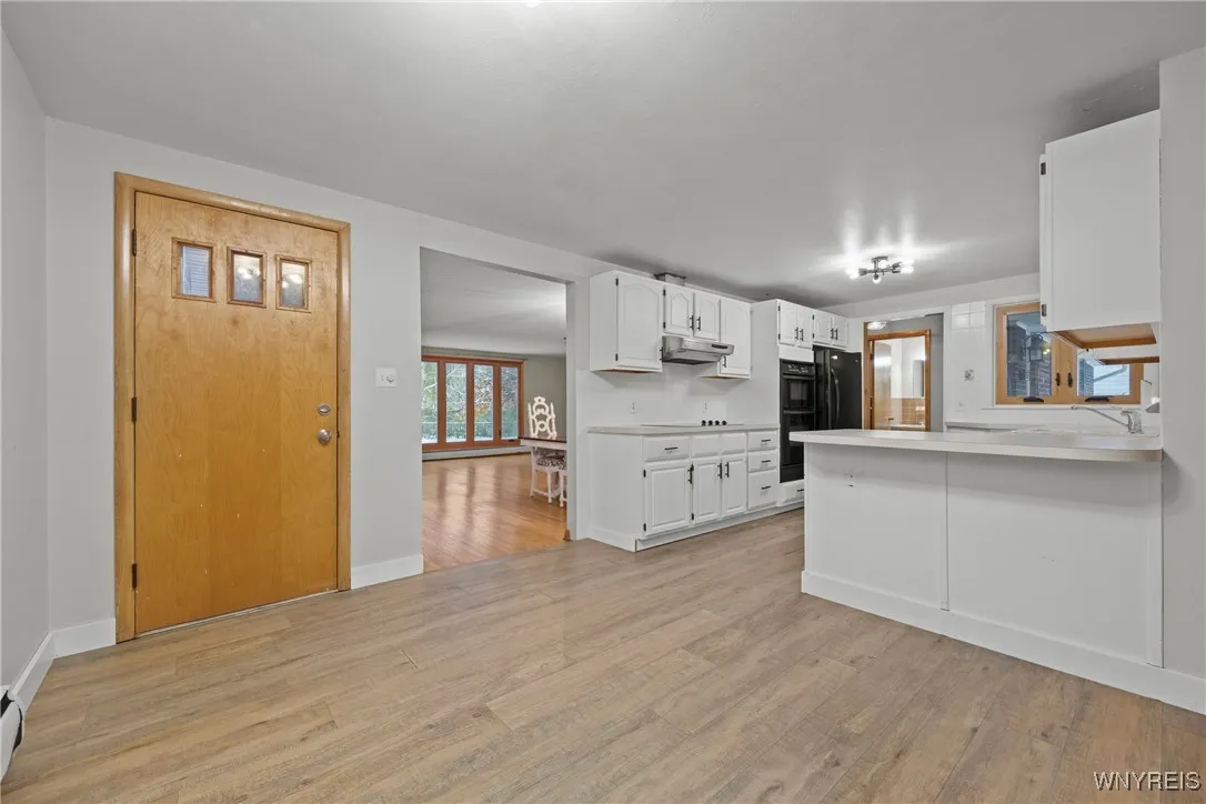 162 Red Oak Drive, Amherst, New York 14221, Amherst, New York 14221, 3 Bedrooms Bedrooms, 5 Rooms Rooms,1 BathroomBathrooms,Residential,For Sale,162 Red Oak Drive, Amherst, New York 14221,0,B1650320