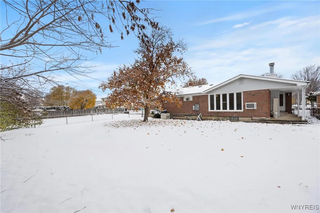 162 Red Oak Drive, Amherst, New York 14221, Amherst, New York 14221, 3 Bedrooms Bedrooms, 5 Rooms Rooms,1 BathroomBathrooms,Residential,For Sale,162 Red Oak Drive, Amherst, New York 14221,0,B1650320