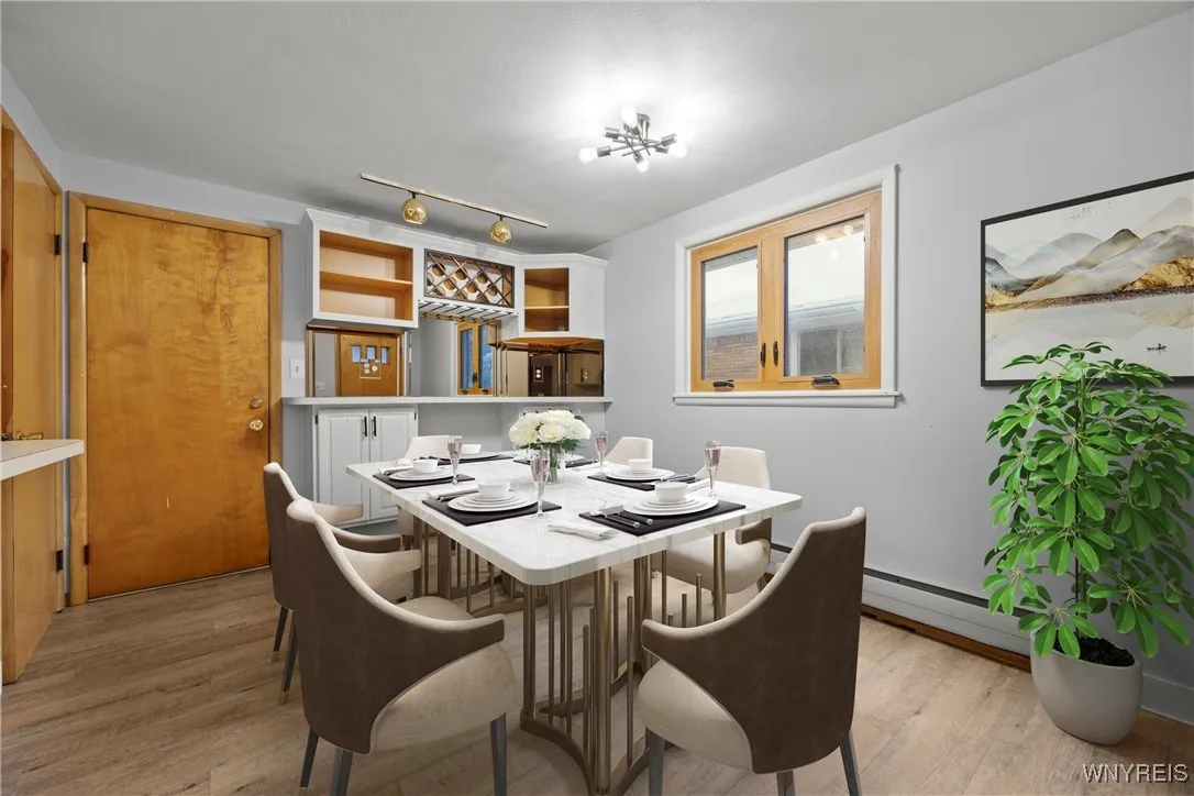 162 Red Oak Drive, Amherst, New York 14221, Amherst, New York 14221, 3 Bedrooms Bedrooms, 5 Rooms Rooms,1 BathroomBathrooms,Residential,For Sale,162 Red Oak Drive, Amherst, New York 14221,0,B1650320