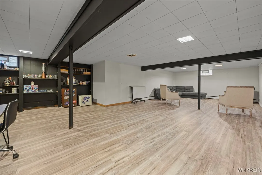 162 Red Oak Drive, Amherst, New York 14221, Amherst, New York 14221, 3 Bedrooms Bedrooms, 5 Rooms Rooms,1 BathroomBathrooms,Residential,For Sale,162 Red Oak Drive, Amherst, New York 14221,0,B1650320