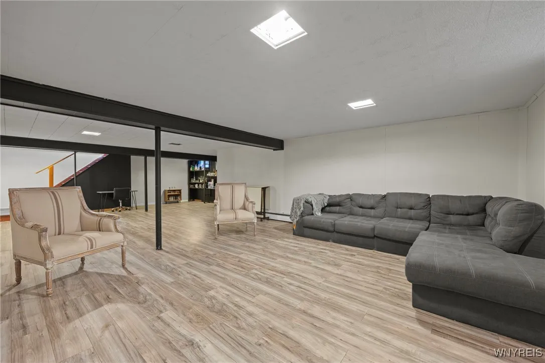 162 Red Oak Drive, Amherst, New York 14221, Amherst, New York 14221, 3 Bedrooms Bedrooms, 5 Rooms Rooms,1 BathroomBathrooms,Residential,For Sale,162 Red Oak Drive, Amherst, New York 14221,0,B1650320