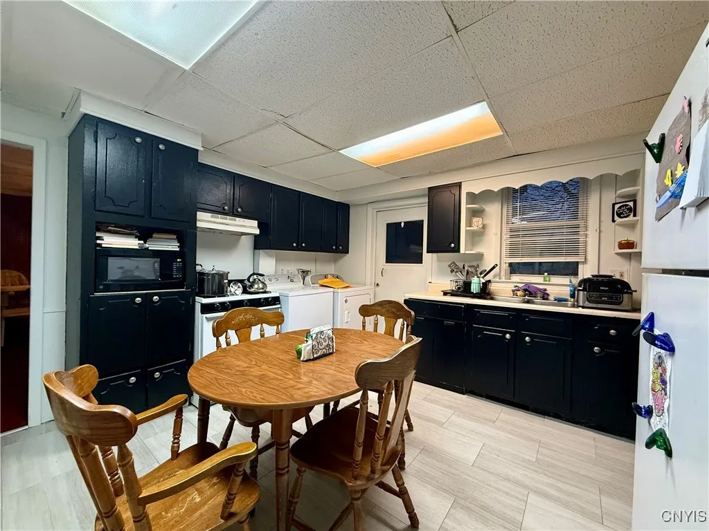 109 Kossuth Street, Rome, New York 13440, Rome, New York 13440, 4 Bedrooms Bedrooms, 10 Rooms Rooms,1 BathroomBathrooms,Residential,For Sale,109 Kossuth Street, Rome, New York 13440,0,S1650300