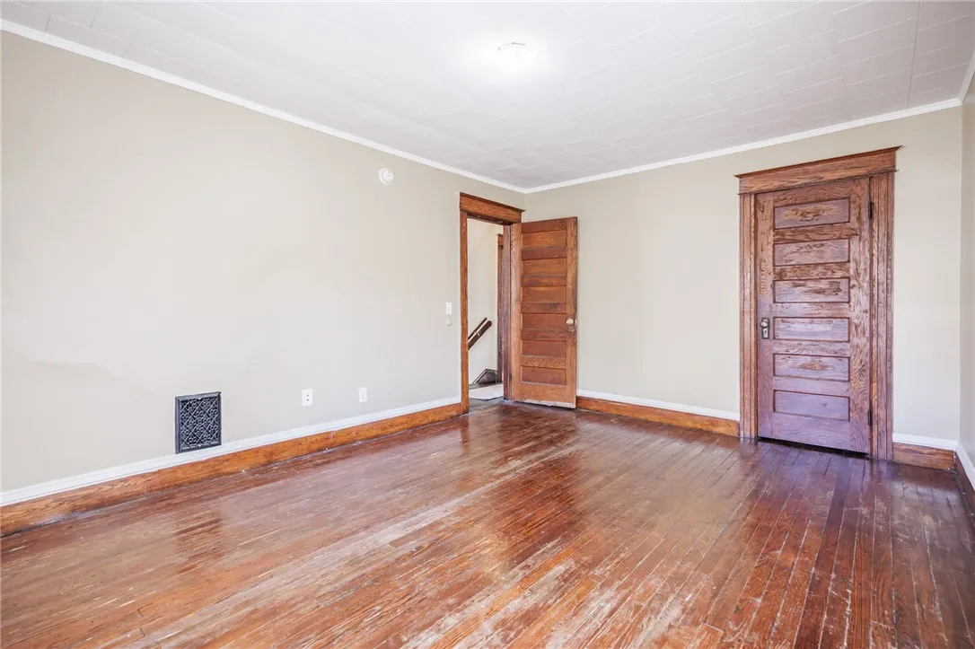 890 South Goodman Street, Rochester, New York 1462, Rochester, New York 14620, 4 Bedrooms Bedrooms, 9 Rooms Rooms,2 BathroomsBathrooms,Residential,For Sale,890 South Goodman Street, Rochester, New York 1462,0,R1644557