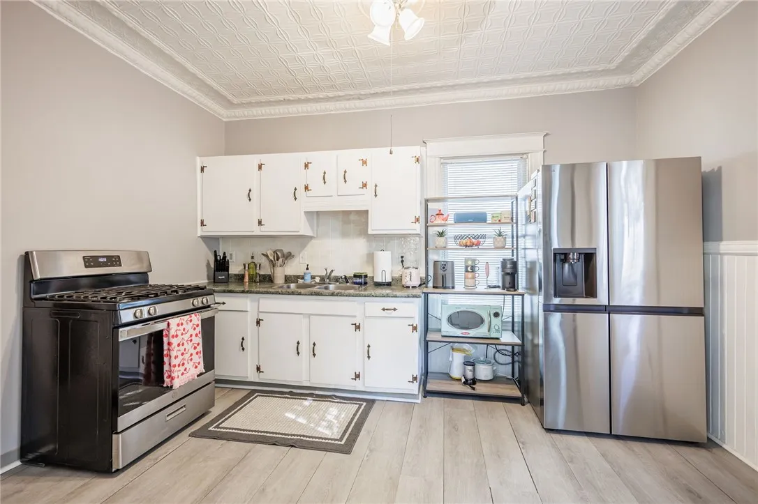 890 South Goodman Street, Rochester, New York 1462, Rochester, New York 14620, 4 Bedrooms Bedrooms, 9 Rooms Rooms,2 BathroomsBathrooms,Residential,For Sale,890 South Goodman Street, Rochester, New York 1462,0,R1644557