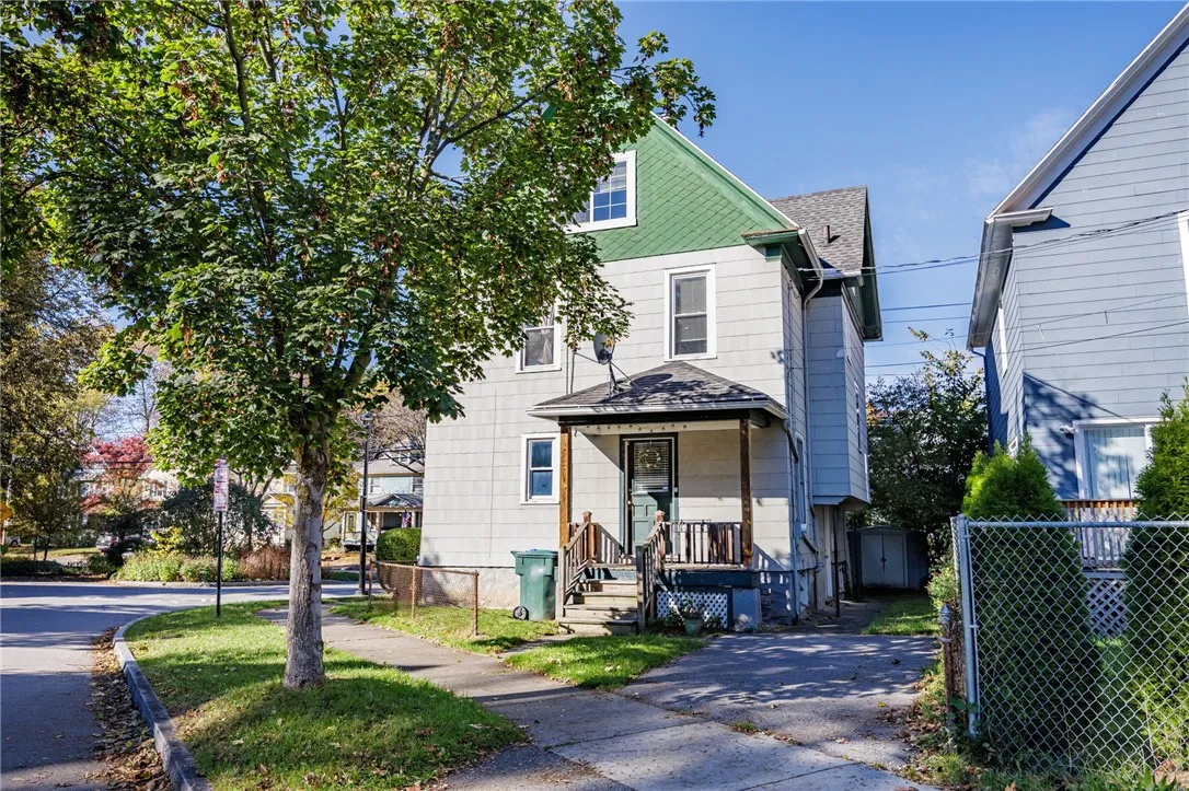 890 South Goodman Street, Rochester, New York 1462, Rochester, New York 14620, 4 Bedrooms Bedrooms, 9 Rooms Rooms,2 BathroomsBathrooms,Residential,For Sale,890 South Goodman Street, Rochester, New York 1462,0,R1644557