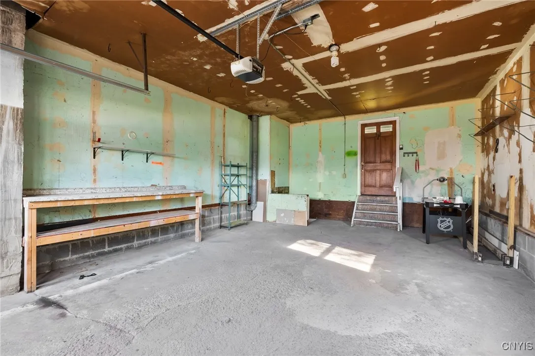 9396 Woodlawn Drive, Cicero, New York 13029, Cicero, New York 13029, 4 Bedrooms Bedrooms, 12 Rooms Rooms,1 BathroomBathrooms,Residential,For Sale,9396 Woodlawn Drive, Cicero, New York 13029,0,S1646000