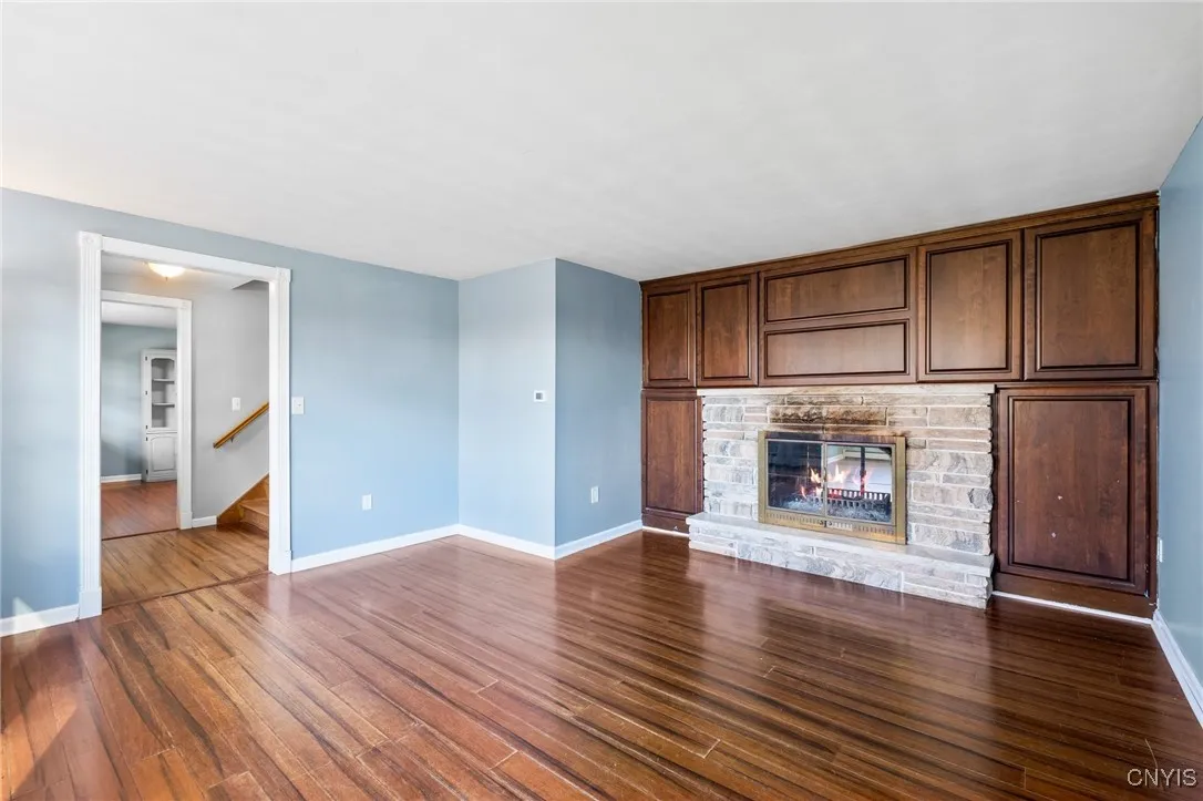 9396 Woodlawn Drive, Cicero, New York 13029, Cicero, New York 13029, 4 Bedrooms Bedrooms, 12 Rooms Rooms,1 BathroomBathrooms,Residential,For Sale,9396 Woodlawn Drive, Cicero, New York 13029,0,S1646000