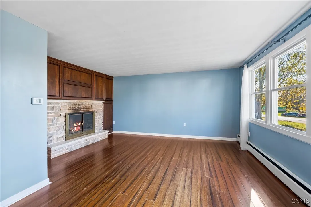 9396 Woodlawn Drive, Cicero, New York 13029, Cicero, New York 13029, 4 Bedrooms Bedrooms, 12 Rooms Rooms,1 BathroomBathrooms,Residential,For Sale,9396 Woodlawn Drive, Cicero, New York 13029,0,S1646000