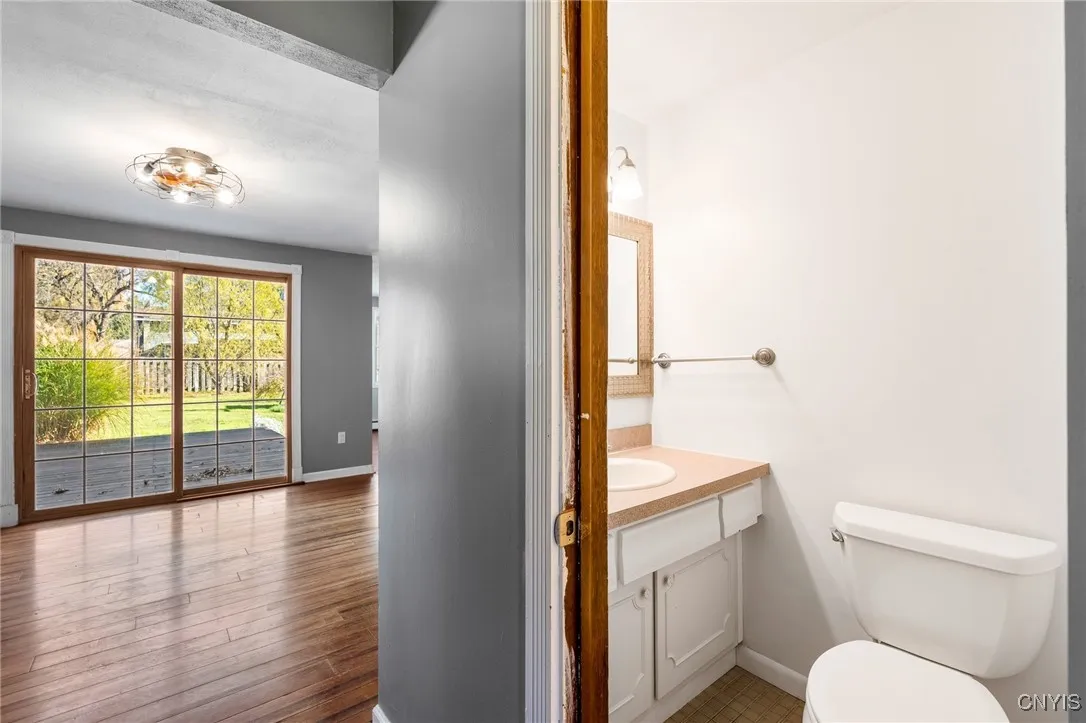 9396 Woodlawn Drive, Cicero, New York 13029, Cicero, New York 13029, 4 Bedrooms Bedrooms, 12 Rooms Rooms,1 BathroomBathrooms,Residential,For Sale,9396 Woodlawn Drive, Cicero, New York 13029,0,S1646000