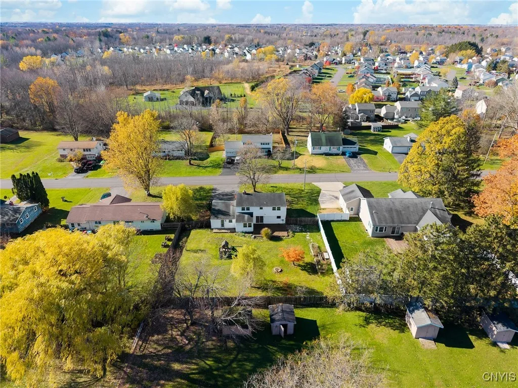 9396 Woodlawn Drive, Cicero, New York 13029, Cicero, New York 13029, 4 Bedrooms Bedrooms, 12 Rooms Rooms,1 BathroomBathrooms,Residential,For Sale,9396 Woodlawn Drive, Cicero, New York 13029,0,S1646000