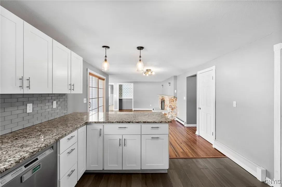 9396 Woodlawn Drive, Cicero, New York 13029, Cicero, New York 13029, 4 Bedrooms Bedrooms, 12 Rooms Rooms,1 BathroomBathrooms,Residential,For Sale,9396 Woodlawn Drive, Cicero, New York 13029,0,S1646000