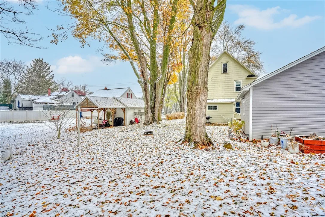 113 W Main Street, Manchester, New York 14548, Manchester, New York 14548, 3 Bedrooms Bedrooms, 6 Rooms Rooms,1 BathroomBathrooms,Residential,For Sale,113 W Main Street, Manchester, New York 14548,0,R1650037