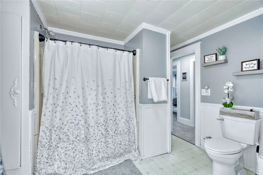 113 W Main Street, Manchester, New York 14548, Manchester, New York 14548, 3 Bedrooms Bedrooms, 6 Rooms Rooms,1 BathroomBathrooms,Residential,For Sale,113 W Main Street, Manchester, New York 14548,0,R1650037