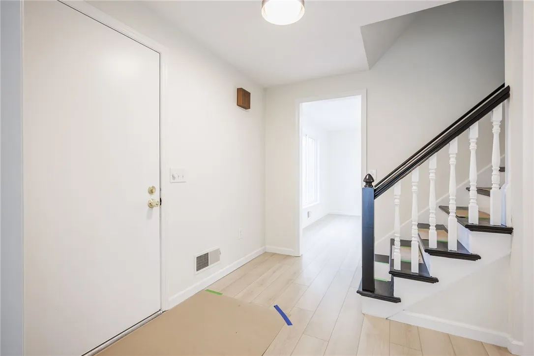 351 Monroe Wayne County Line Road, Perinton, New Y, Perinton, New York 14502, 4 Bedrooms Bedrooms, 8 Rooms Rooms,2 BathroomsBathrooms,Residential,For Sale,351 Monroe Wayne County Line Road, Perinton, New Y,0,R1650147