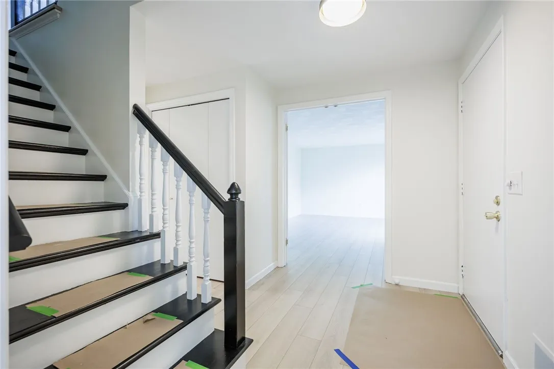 351 Monroe Wayne County Line Road, Perinton, New Y, Perinton, New York 14502, 4 Bedrooms Bedrooms, 8 Rooms Rooms,2 BathroomsBathrooms,Residential,For Sale,351 Monroe Wayne County Line Road, Perinton, New Y,0,R1650147