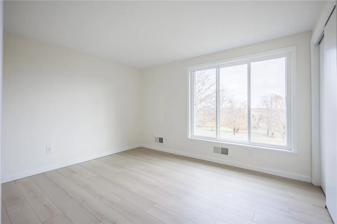 351 Monroe Wayne County Line Road, Perinton, New Y, Perinton, New York 14502, 4 Bedrooms Bedrooms, 8 Rooms Rooms,2 BathroomsBathrooms,Residential,For Sale,351 Monroe Wayne County Line Road, Perinton, New Y,0,R1650147