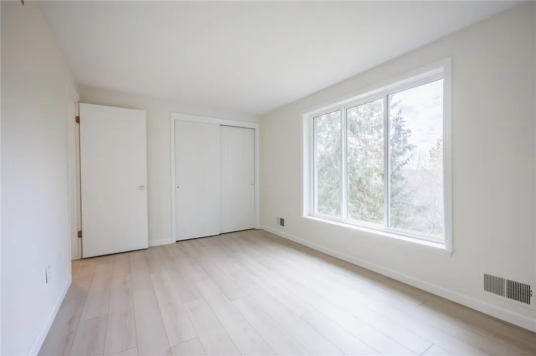 351 Monroe Wayne County Line Road, Perinton, New Y, Perinton, New York 14502, 4 Bedrooms Bedrooms, 8 Rooms Rooms,2 BathroomsBathrooms,Residential,For Sale,351 Monroe Wayne County Line Road, Perinton, New Y,0,R1650147