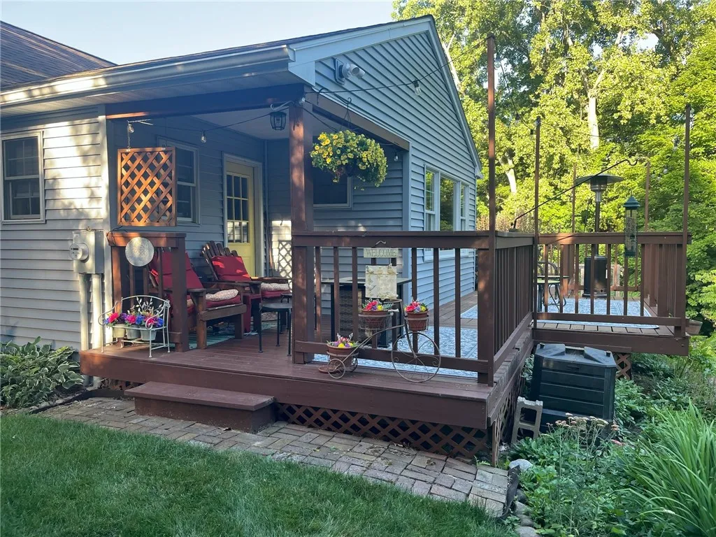 55 Wincanton Drive, Perinton, New York 14450, Perinton, New York 14450, 4 Bedrooms Bedrooms, 9 Rooms Rooms,2 BathroomsBathrooms,Residential,For Sale,55 Wincanton Drive, Perinton, New York 14450,0,R1650043