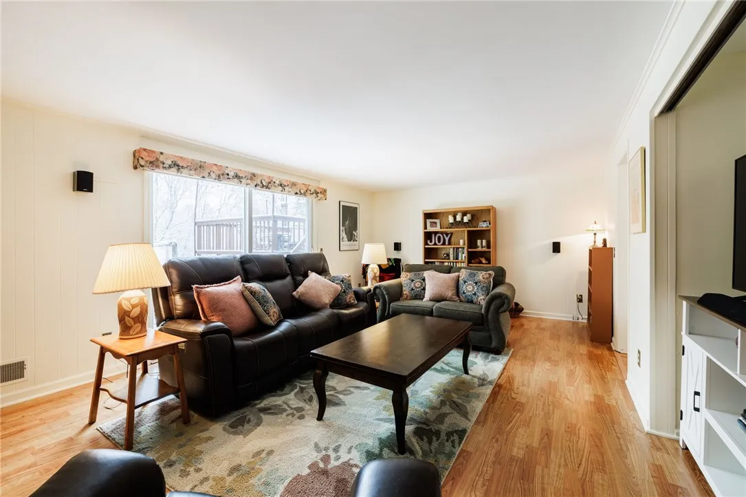 55 Wincanton Drive, Perinton, New York 14450, Perinton, New York 14450, 4 Bedrooms Bedrooms, 9 Rooms Rooms,2 BathroomsBathrooms,Residential,For Sale,55 Wincanton Drive, Perinton, New York 14450,0,R1650043