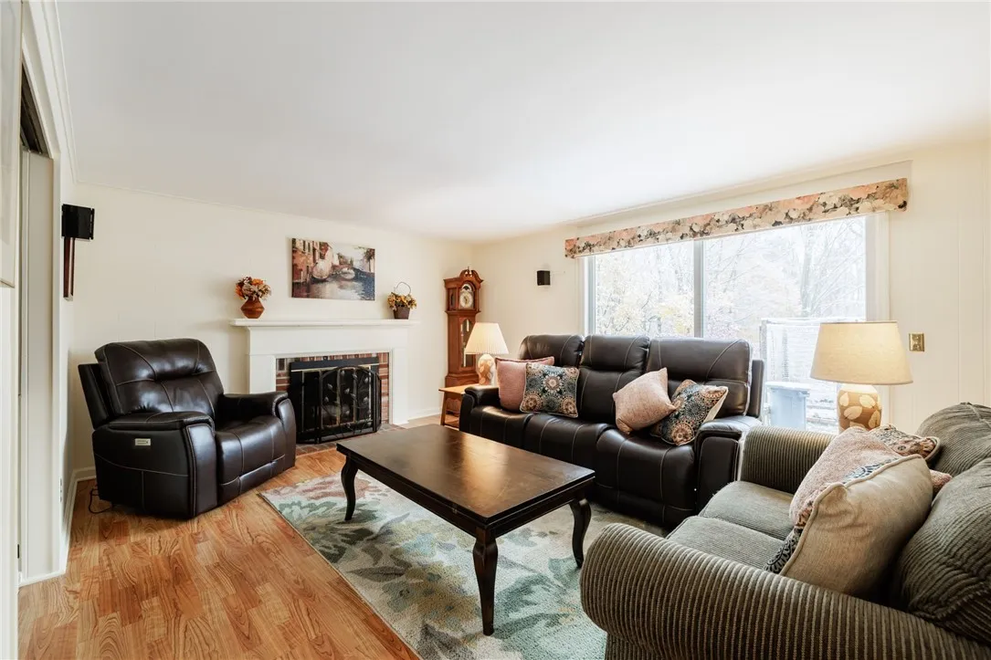 55 Wincanton Drive, Perinton, New York 14450, Perinton, New York 14450, 4 Bedrooms Bedrooms, 9 Rooms Rooms,2 BathroomsBathrooms,Residential,For Sale,55 Wincanton Drive, Perinton, New York 14450,0,R1650043