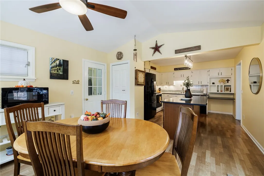 55 Wincanton Drive, Perinton, New York 14450, Perinton, New York 14450, 4 Bedrooms Bedrooms, 9 Rooms Rooms,2 BathroomsBathrooms,Residential,For Sale,55 Wincanton Drive, Perinton, New York 14450,0,R1650043