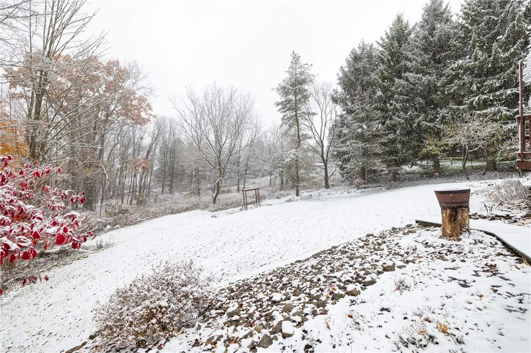 55 Wincanton Drive, Perinton, New York 14450, Perinton, New York 14450, 4 Bedrooms Bedrooms, 9 Rooms Rooms,2 BathroomsBathrooms,Residential,For Sale,55 Wincanton Drive, Perinton, New York 14450,0,R1650043