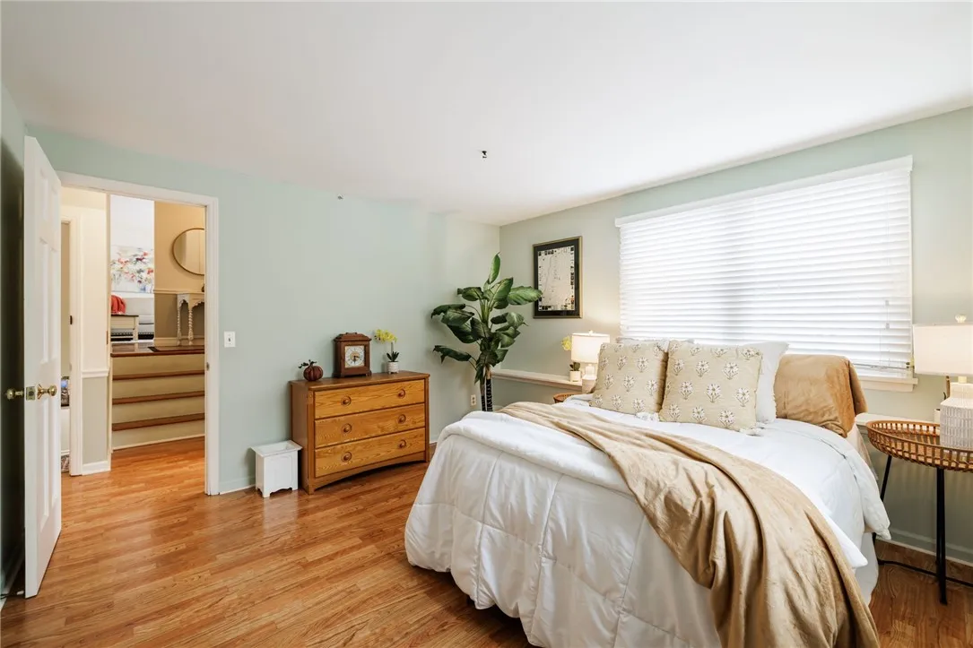 55 Wincanton Drive, Perinton, New York 14450, Perinton, New York 14450, 4 Bedrooms Bedrooms, 9 Rooms Rooms,2 BathroomsBathrooms,Residential,For Sale,55 Wincanton Drive, Perinton, New York 14450,0,R1650043