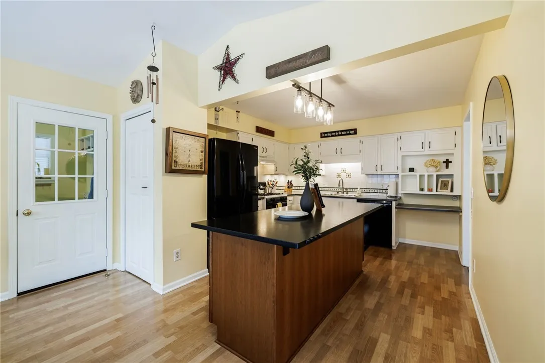 55 Wincanton Drive, Perinton, New York 14450, Perinton, New York 14450, 4 Bedrooms Bedrooms, 9 Rooms Rooms,2 BathroomsBathrooms,Residential,For Sale,55 Wincanton Drive, Perinton, New York 14450,0,R1650043