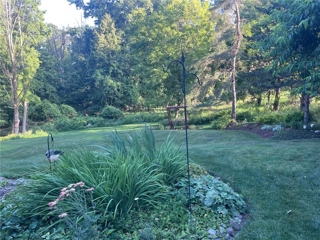 55 Wincanton Drive, Perinton, New York 14450, Perinton, New York 14450, 4 Bedrooms Bedrooms, 9 Rooms Rooms,2 BathroomsBathrooms,Residential,For Sale,55 Wincanton Drive, Perinton, New York 14450,0,R1650043